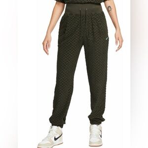 Nike Women’s Textured Fleece Jogger Pants Green Drawstring Athleisure Size Small